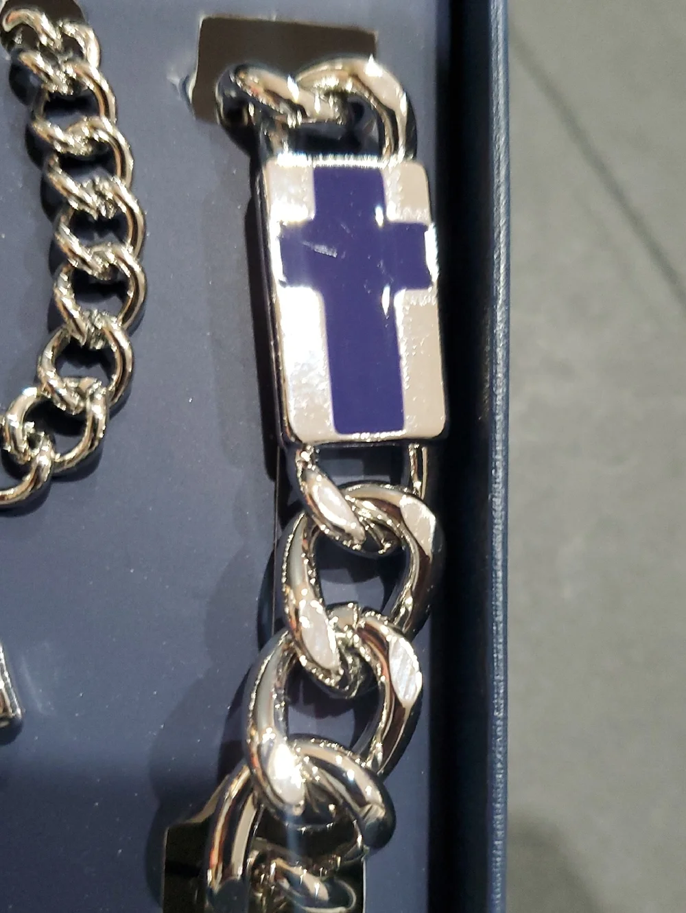 Guess men's silver chainlink navy Christian cross‎ pendant necklace bracelet set